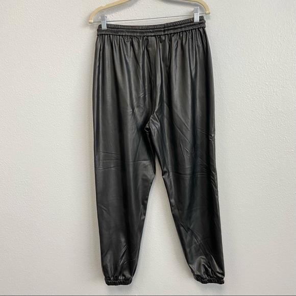 Blank NYC Black Faux Leather Relaxed Fit Jogger Size 30 - Picture 12 of 16